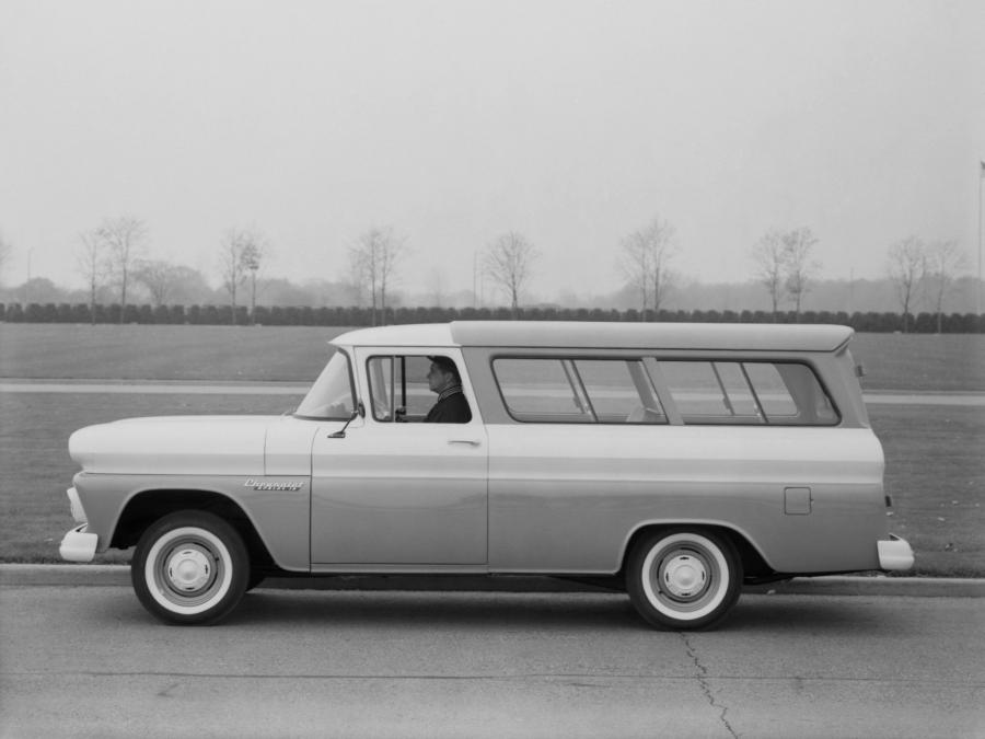  Chevrolet Apache 10 Suburban Carryall 1960 года  (фото 4 из 4)